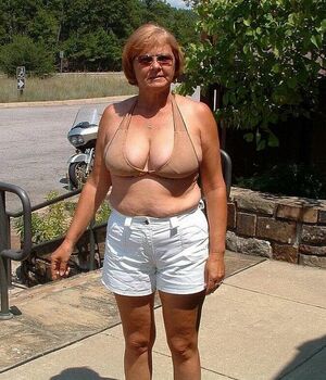 naked granny pictures